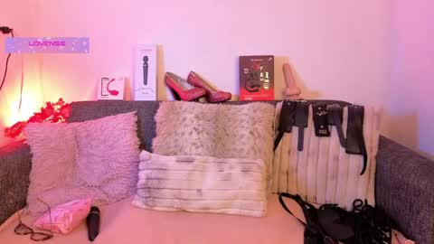 Snapshot of angelica_mature49 chatting on April 28, 3:44 am Angelica online show from April 28, 3:44 am