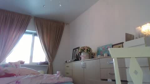 angelicfenix online show from February 21, 10:05 am