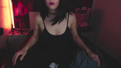 Snapshot of angelika_rouge chatting on January 15, 6:33 pm Angelika Rouge online show from January 15, 6:33 pm