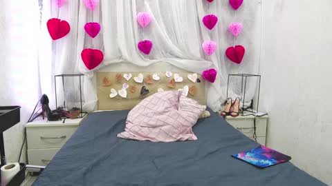 Snapshot of angelika_rouge chatting on February 21, 5:36 pm Angelika Rouge online show from February 21, 5:36 pm