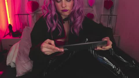 Snapshot of angelika_rouge chatting on February 27, 4:18 pm Angelika Rouge online show from February 27, 4:18 pm