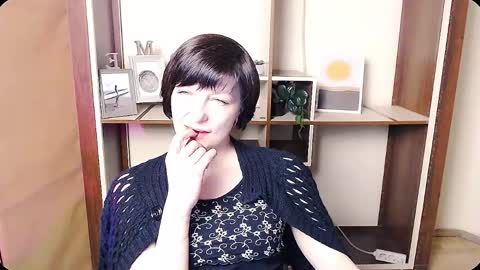 Angelina online show from April 8, 8:25 am