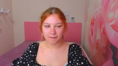 AngelinaLow online show from May 23, 11:25 am