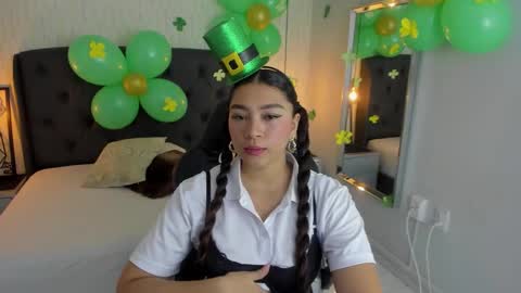 Snapshot of angelinemore chatting on March 17, 8:34 pm ANGELINE online show from March 17, 8:34 pm
