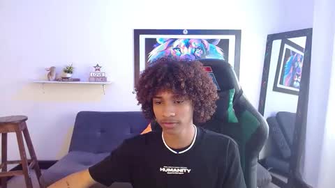 Angel online show from October 25, 8:25 pm