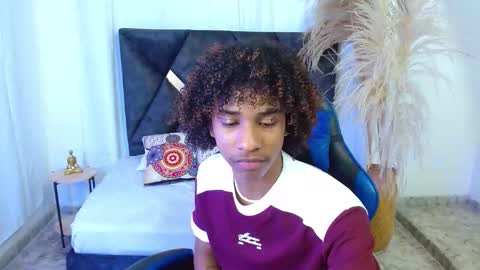 Angel online show from February 14, 8:49 pm