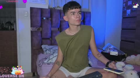 Angelo I work from home this is my room  online show from January 25, 10:39 pm