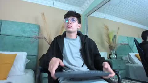 Snapshot of angelograsso chatting on July 13, 1:47 pm angelo online show from July 13, 1:47 pm