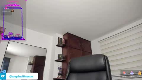 Snapshot of angelovfitnessxv chatting on April 23, 10:25 am angelov online show from April 23, 10:25 am