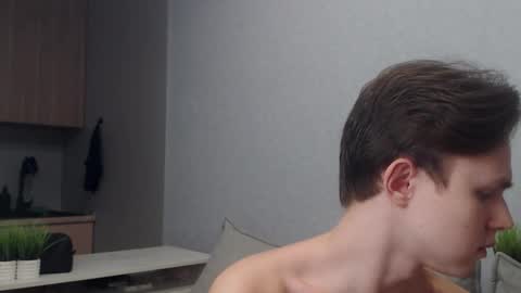 Angel online show from December 21, 2:35 pm