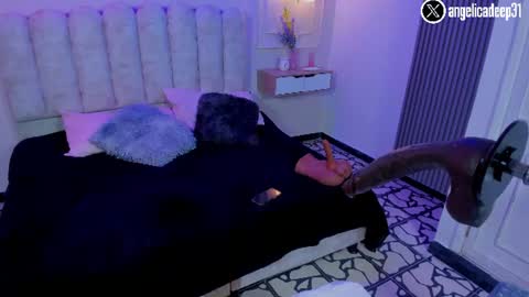 Snapshot of angels__collins chatting on June 28, 7:53 pm ANGELS online show from June 28, 7:53 pm
