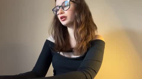 Lisa online show from October 9, 1:09 pm