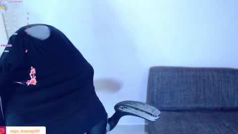 IG angie dreamgirl01 online show from April 8, 8:42 pm