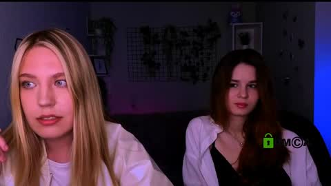 Angle online show from May 21, 7:32 pm