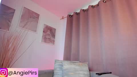 AngiePirs online show from March 13, 7:42 pm