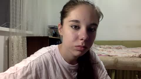 Snapshot of angle_cute05 chatting on July 18, 9:40 pm Angel Cute online show from July 18, 9:40 pm
