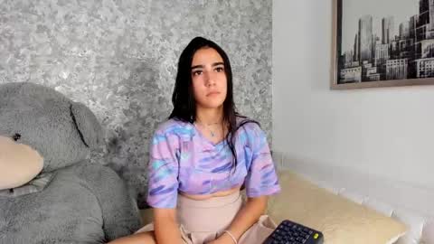 anika_h online show from April 21, 12:22 pm