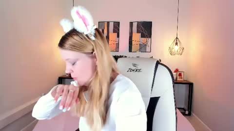 Anita online show from July 18, 8:51 am