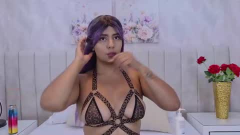 Dania Lpez online show from August 4, 12:19 pm