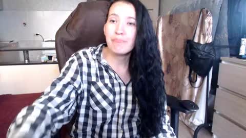 Snapshot of ankey_rayah chatting on June 29, 2:17 pm Nameless online show from June 29, 2:17 pm