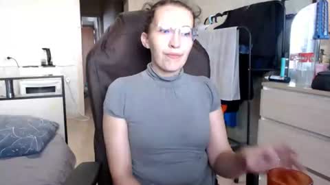 Snapshot of ankey_rayah chatting on July 29, 10:24 am Nameless online show from July 29, 10:24 am