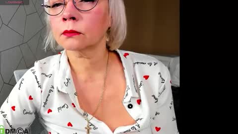 Snapshot of ann_annise chatting on February 17, 1:13 am ann_annise online show from February 17, 1:13 am