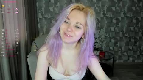 Anna online show from December 19, 8:21 am