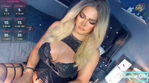 Snapshot of anna_mclaine chatting on March 24, 10:04 pm Miss Anna online show from March 24, 10:04 pm