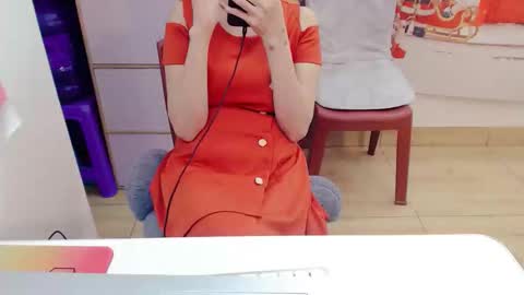 Snapshot of anna_xyz chatting on December 20, 2:51 am anna_xyz online show from December 20, 2:51 am