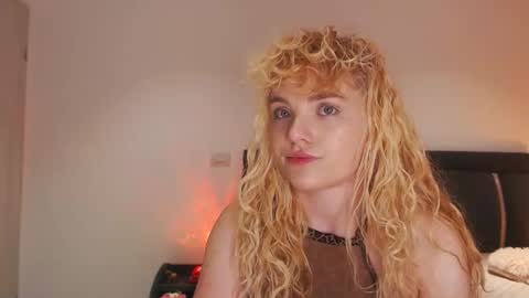 annaevv online show from February 4, 3:56 am