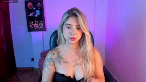 Ana Foxxx online show from May 7, 1:22 am