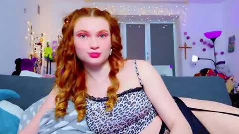 Anna online show from April 18, 5:44 am