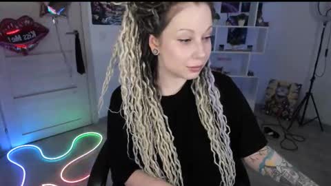 Anna online show from March 12, 3:40 pm