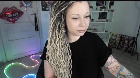 Anna online show from March 25, 3:07 pm