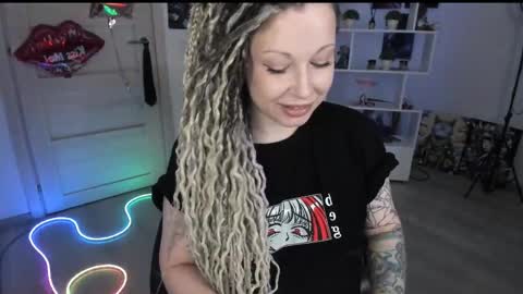 Anna online show from April 12, 8:14 pm