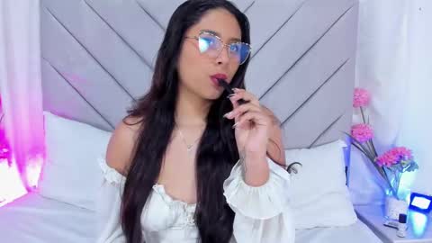 Anna online show from December 26, 8:00 pm