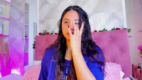 Anna online show from November 18, 4:44 pm