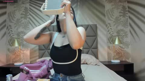 Anne online show from April 3, 3:04 am