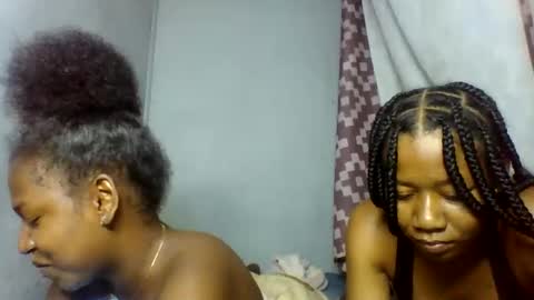 Snapshot of annick98 chatting on February 18, 8:38 pm annick98 online show from February 18, 8:38 pm