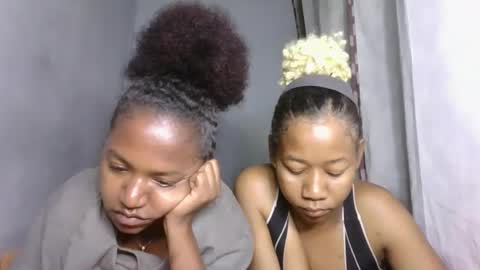 Snapshot of annick98 chatting on February 21, 5:03 pm annick98 online show from February 21, 5:03 pm