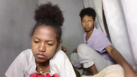 Snapshot of annick98 chatting on February 23, 9:17 am annick98 online show from February 23, 9:17 am