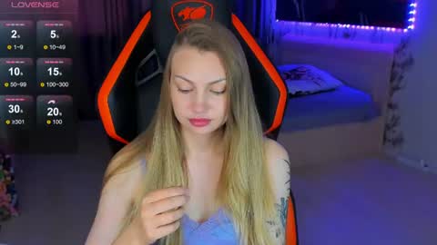 Annie online show from July 11, 3:37 pm