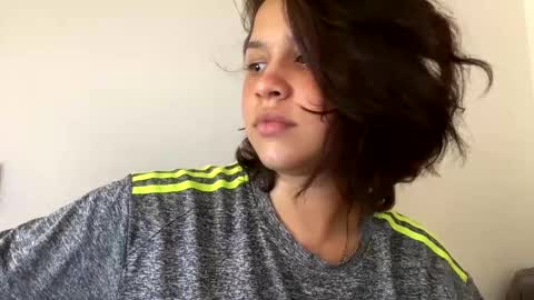 Snapshot of annie_catt_ chatting on December 30, 7:21 pm Annie online show from December 30, 7:21 pm