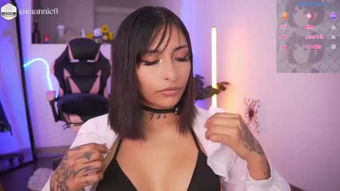 Snapshot of annie_couper chatting on May 17, 8:49 pm Annie online show from May 17, 8:49 pm