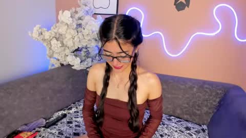 annie_noire online show from May 21, 3:46 am