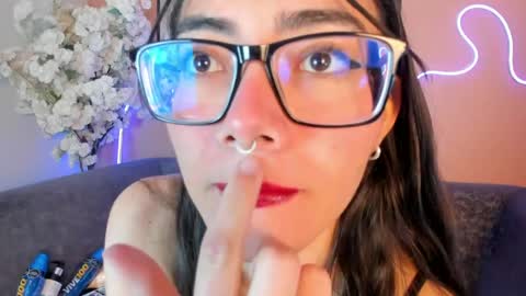 annie_noire online show from May 22, 3:24 am
