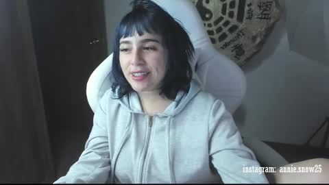 JEANNE no olvides seguirme dont forget follow me  uu online show from February 20, 3:34 am