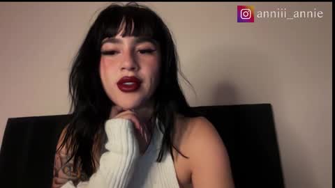 JEANNE no olvides seguirme dont forget follow me  uu online show from December 17, 11:11 pm