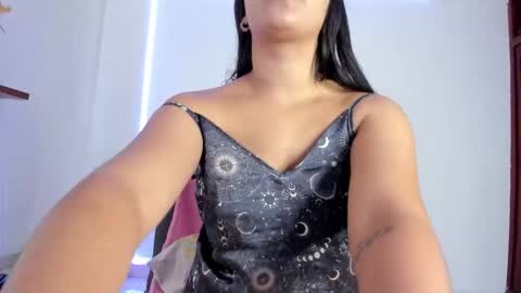 Annie online show from January 10, 3:03 pm