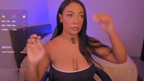 A N N I E online show from April 13, 1:00 am